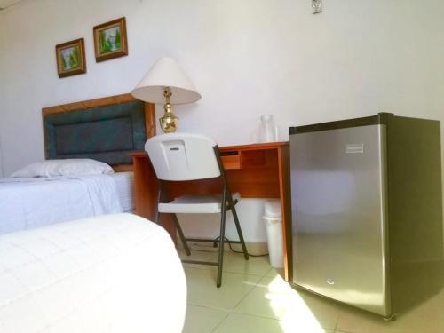 Beautiful & Spacious Terrace Room W/a Garden