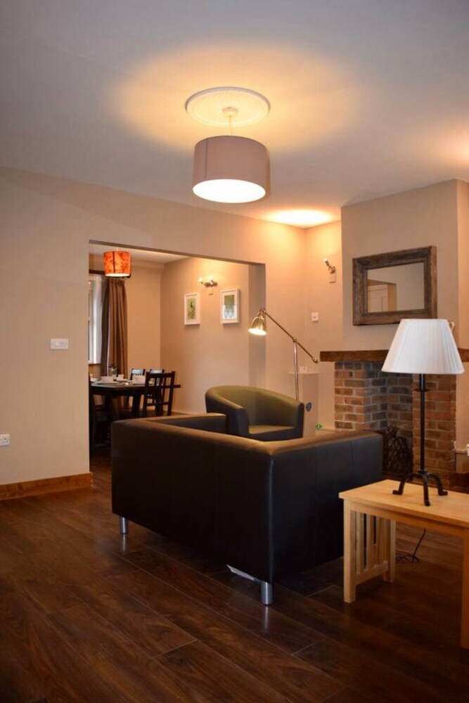 Apartamento 3 Bedroom House With Free Parking