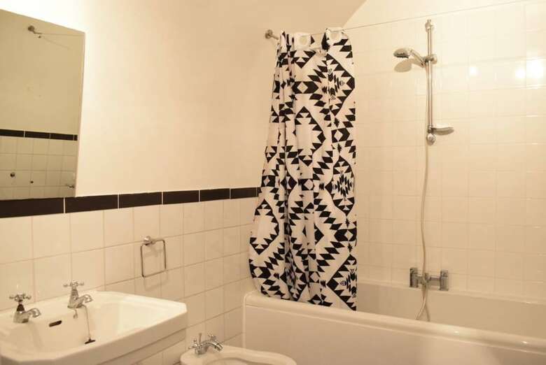 1 Bedroom Apartment In City Centre Location