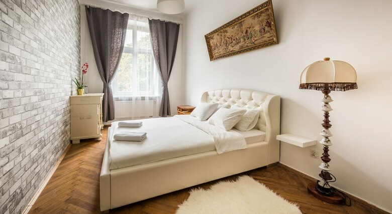 Heaven Eleven Apartments - Old Town