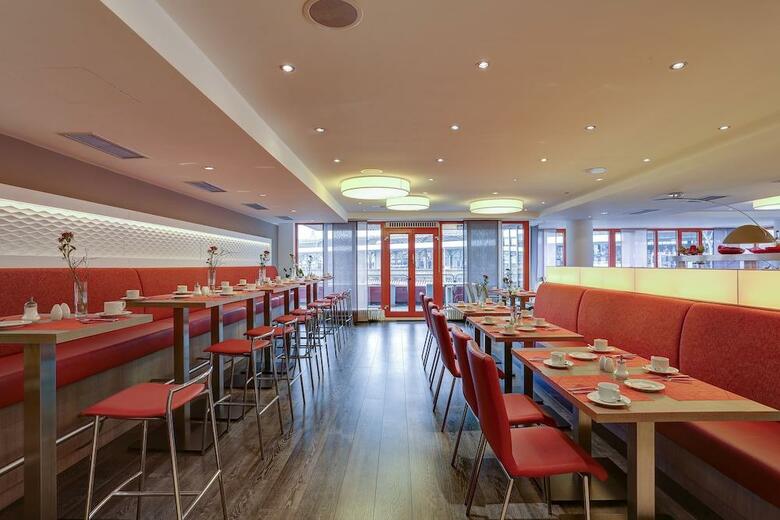 Hotel Kommerz