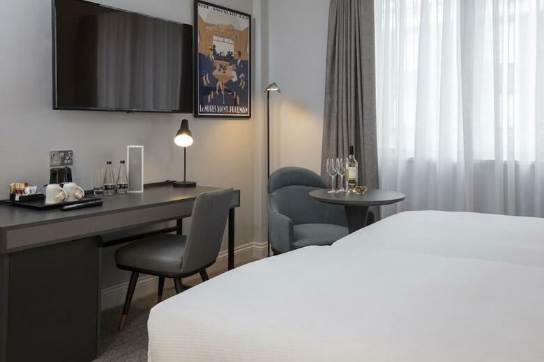 Hotel Queens