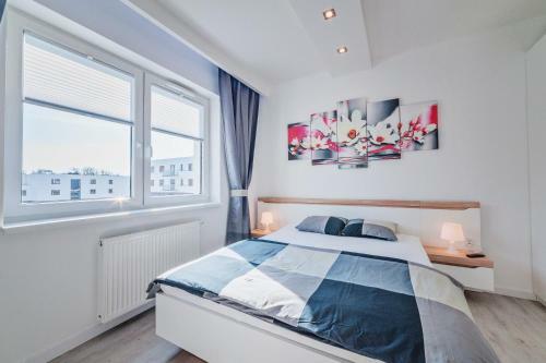 White Apartment Hawela?ska