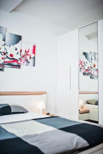 White Apartment Hawela?ska