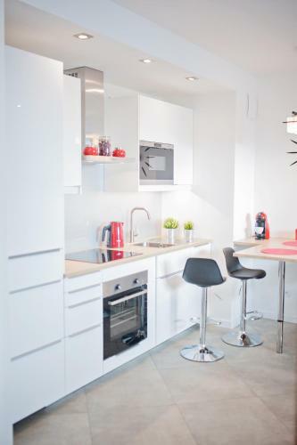 White Apartment Hawela?ska