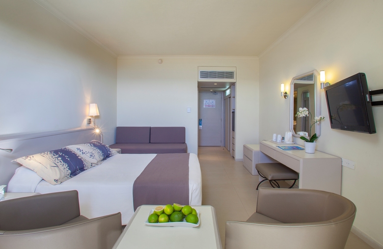 Hotel Louis Imperial Beach