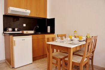 Hotel Apartments Irini
