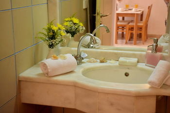 Hotel Apartments Irini
