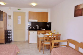 Hotel Apartments Irini