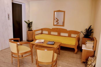 Hotel Apartments Irini
