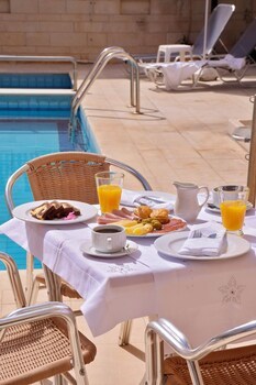 Hotel Apartments Irini