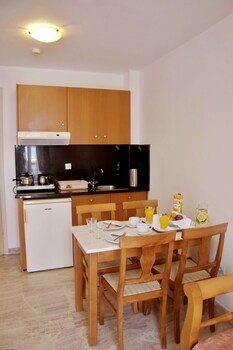 Hotel Apartments Irini