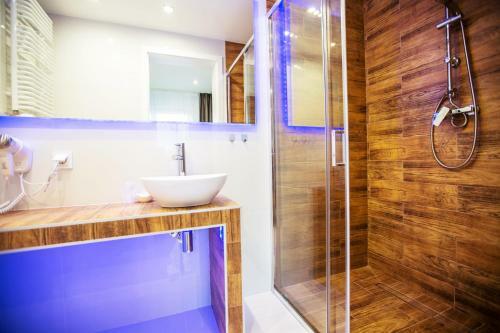 Adonis Apartaments