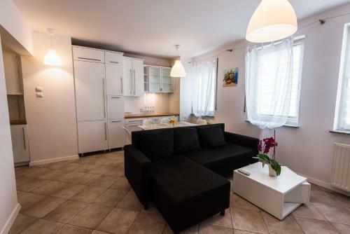 Apartment Insat IV