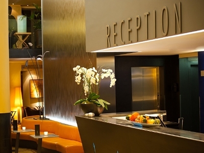 Central Plaza Hotel