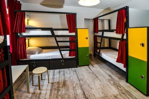 Oki Doki Old Town Hostel