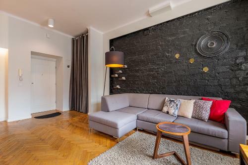 Fox Center Apartments