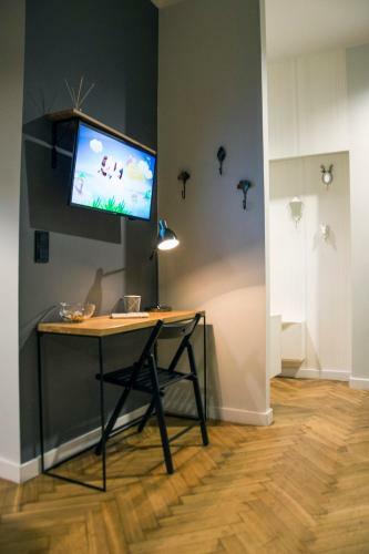 Fox Center Apartments