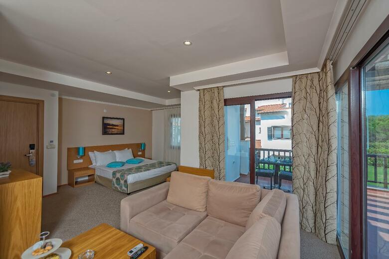 Hotel River Garden Residence