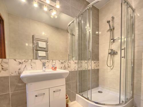 White Apartment Visitzakopane