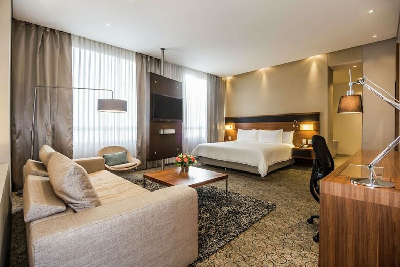 Hotel Doubletree Parque 93 By Hilton