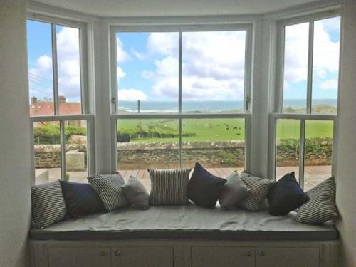 The Lookout, Alnwick