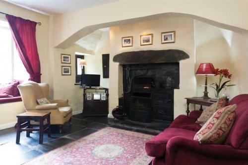 Old Oak Cottage