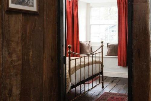Old Oak Cottage