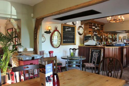 Hotel The Coach And Horses