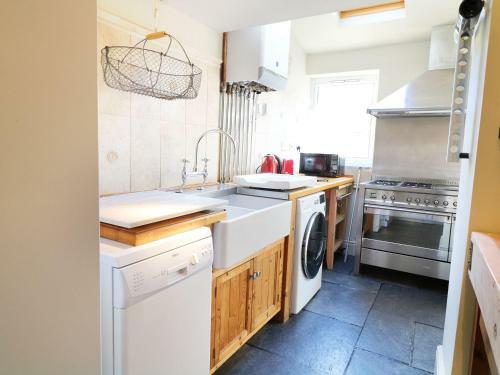 11 The Village, Yelverton