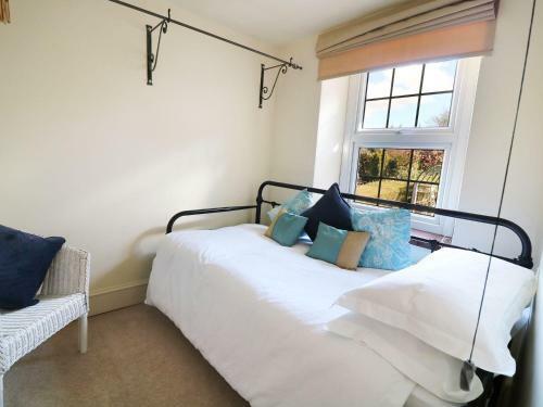 11 The Village, Yelverton