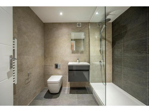 Apartamento Modern, Stunning And Elegant 2 Bedroom Apt For 4