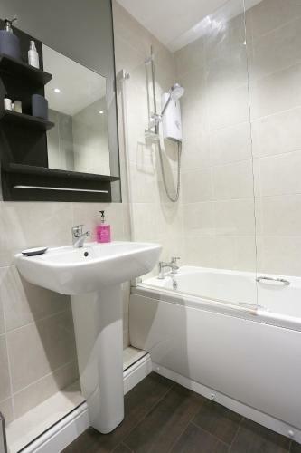 Monkbridge Mews Apartment