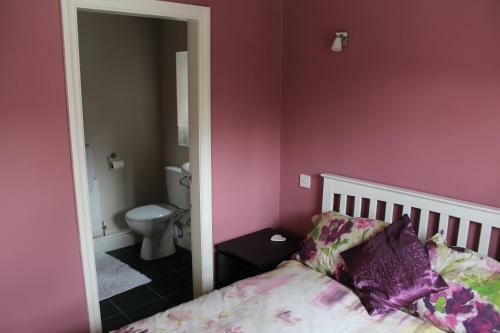 Orillia House B&B & Holiday Cottages