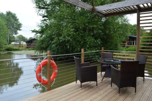 Lodge Fairwood Lakes Holiday Park