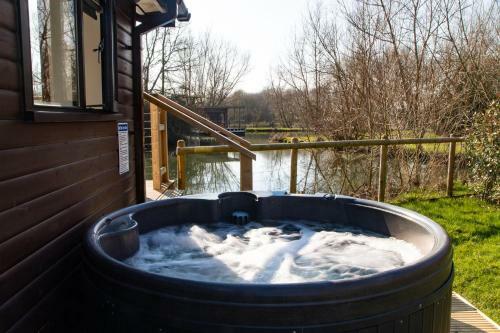 Lodge Fairwood Lakes Holiday Park