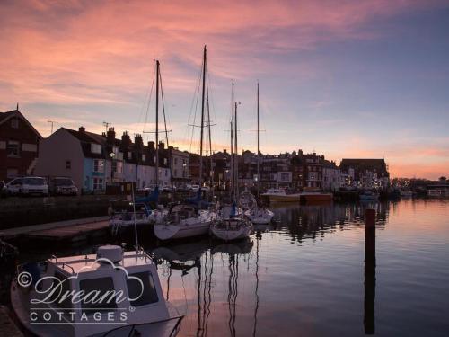 Beach View Apartment 2, Weymouth