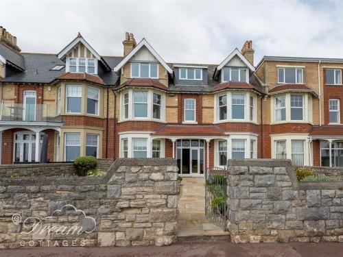 Beach View Apartment 2, Weymouth