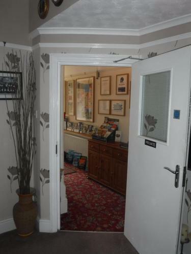 Bed & Breakfast Warwick Court Guest House
