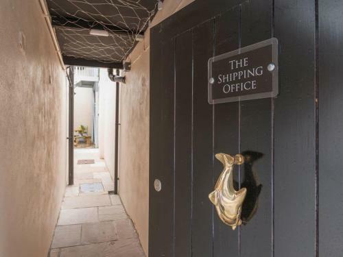 The Shipping Office