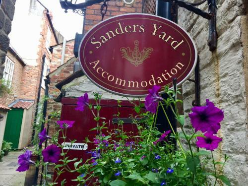 Bed & Breakfast Sanders Yard