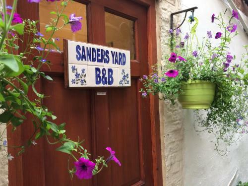 Bed & Breakfast Sanders Yard