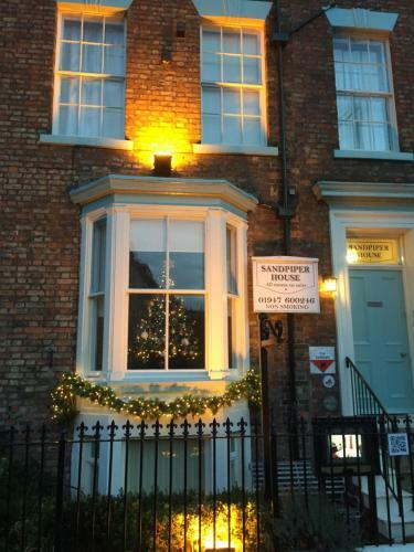Hostal Sandpiper House