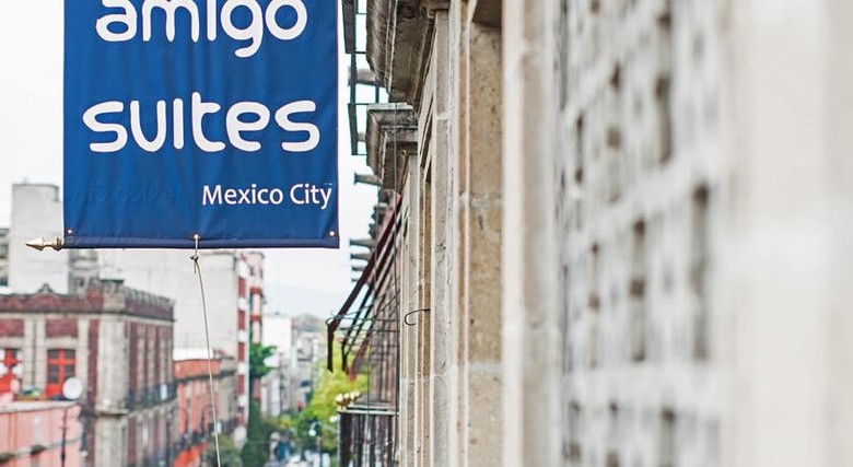 Hostal Amigo Suites