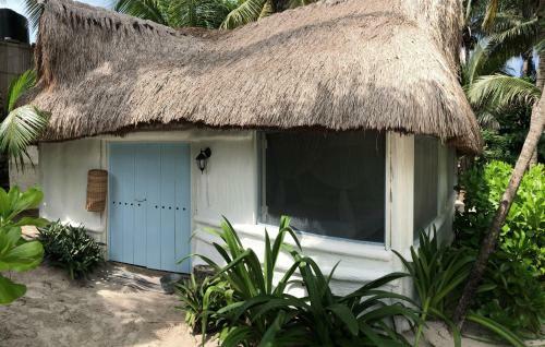 Hotel Playa Mambo Eco Cabanas
