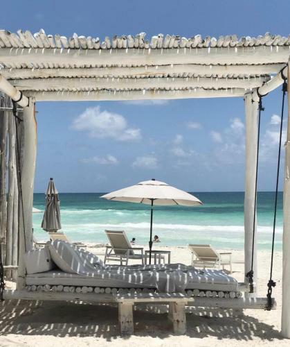 Hotel Playa Mambo Eco Cabanas