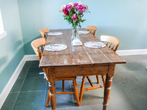 5 Distillery Cottages