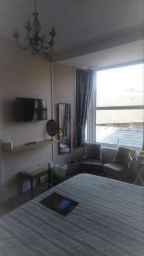 Hostal Invergarry Guest House (adults Only)
