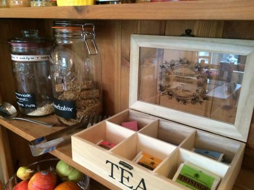 Hostal Invergarry Guest House (adults Only)