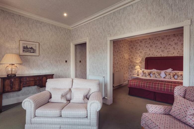 Lakeside Hotel And Spa